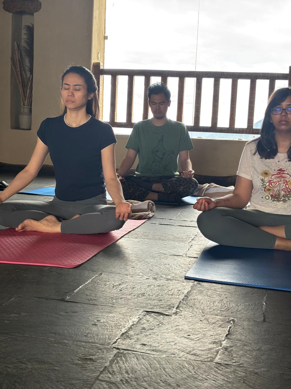moment-of-meditation-with-yogi-sudhan-pokhara-nepal